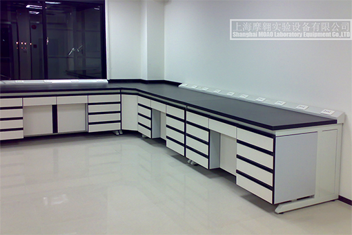 實(shí)驗(yàn)邊臺——島津企業(yè)管理（中國）展示中心